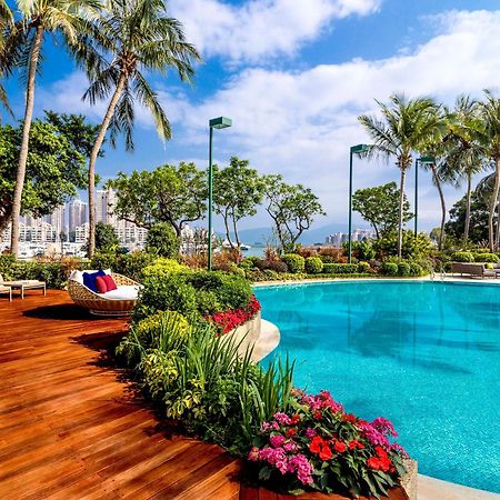 Hong Kong Gold Coast Hotel Εξωτερικό φωτογραφία The pool at the Westin