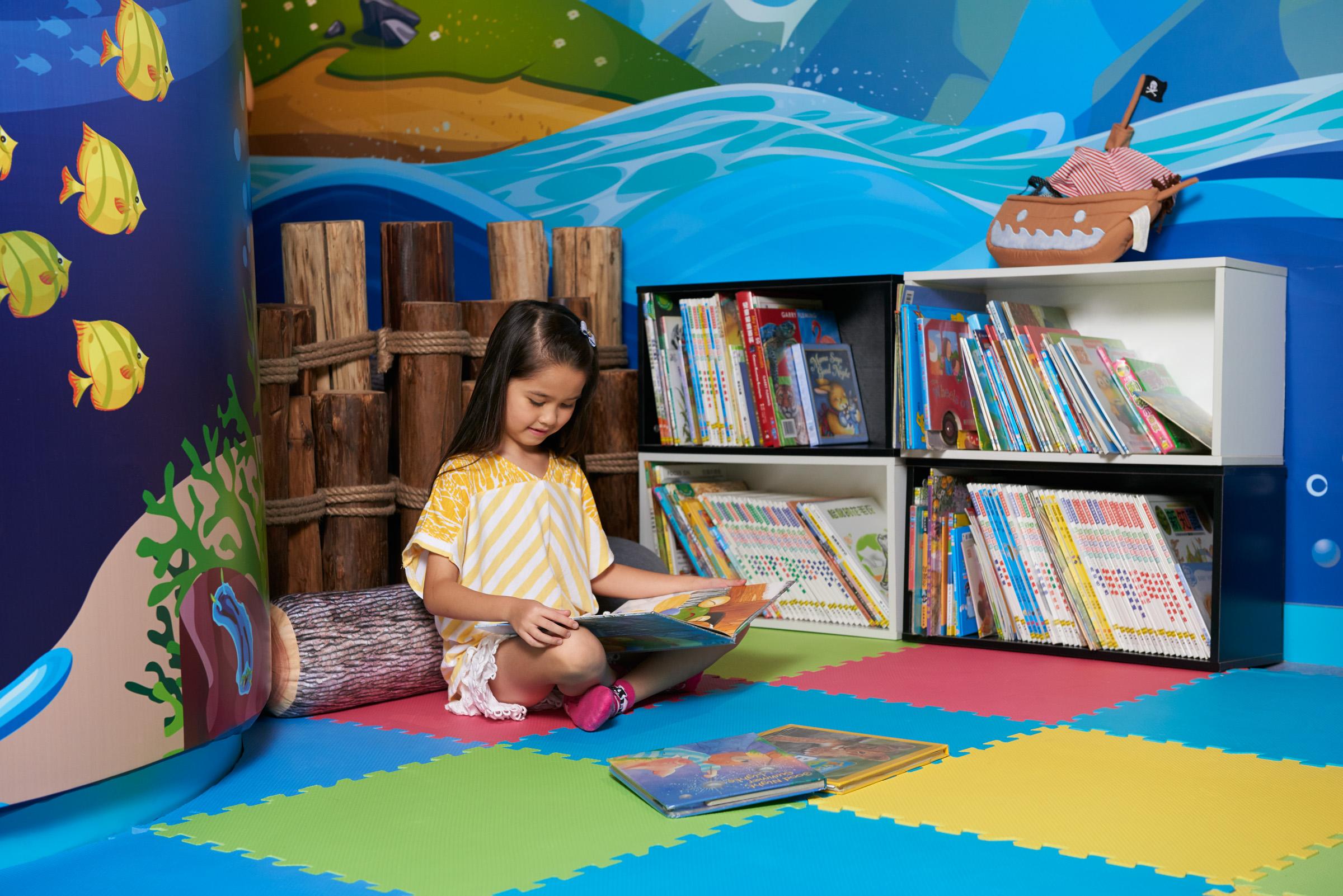 Hong Kong Gold Coast Hotel Εξωτερικό φωτογραφία Library at the Children's Museum of Oak Ridge