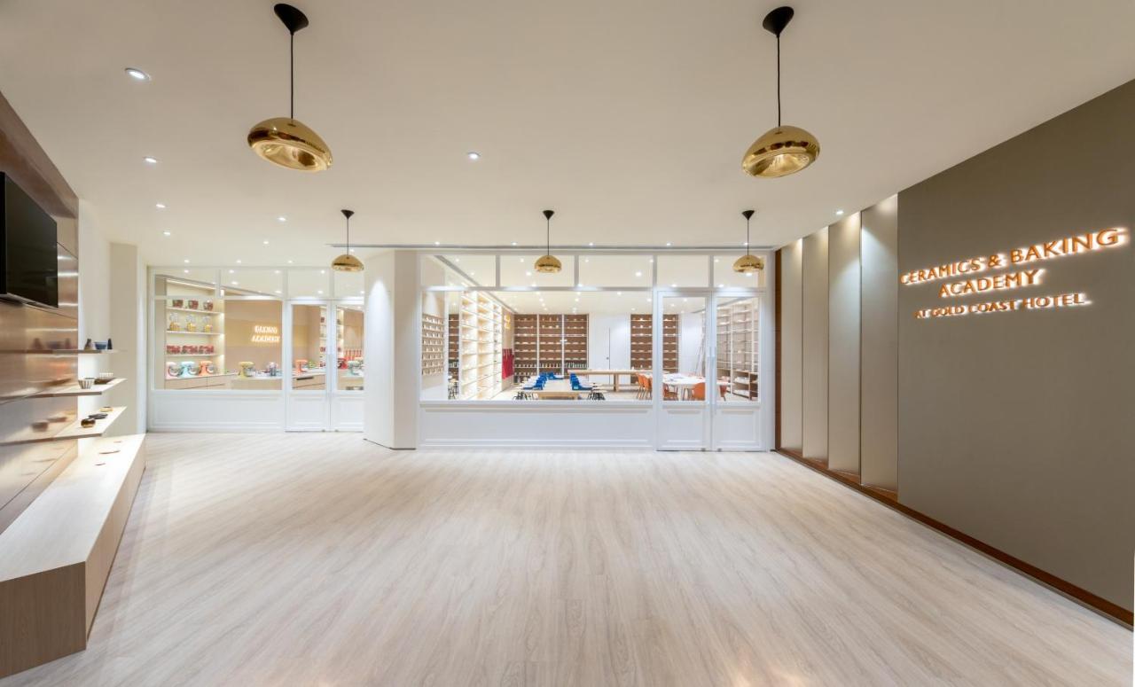 Hong Kong Gold Coast Hotel Εξωτερικό φωτογραφία The interior of the store
