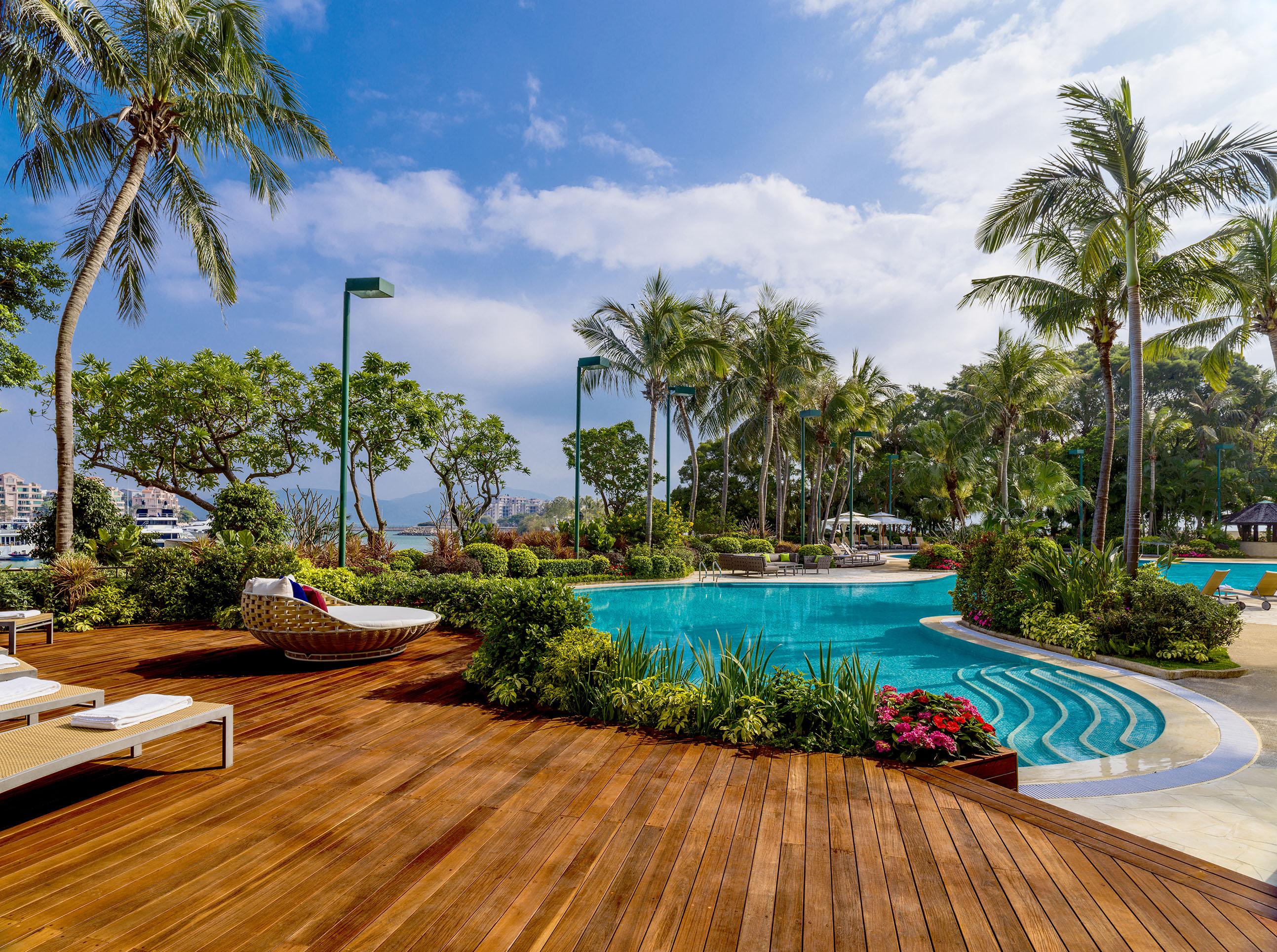 Hong Kong Gold Coast Hotel Εξωτερικό φωτογραφία The pool at the InterContinental Changi