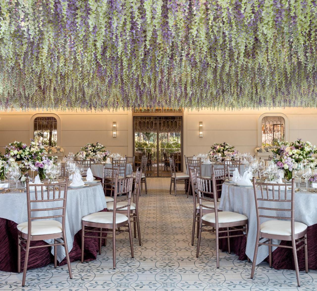 Hong Kong Gold Coast Hotel Εξωτερικό φωτογραφία The Wisteria Room